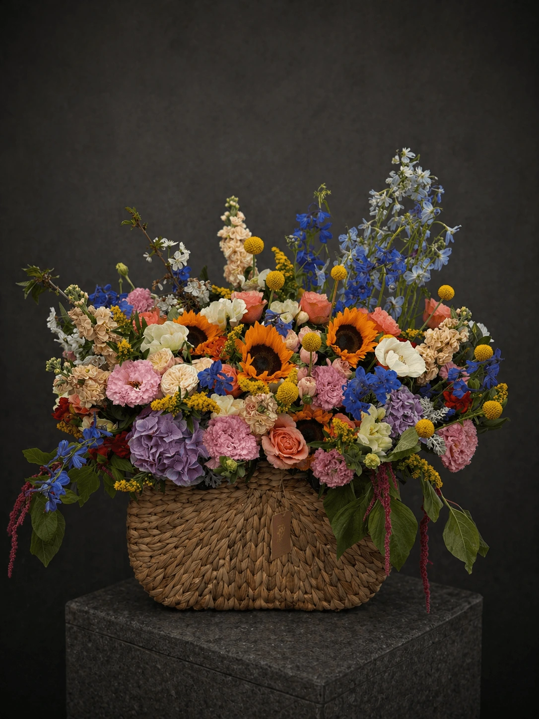 Renkli Çiçek Sepeti